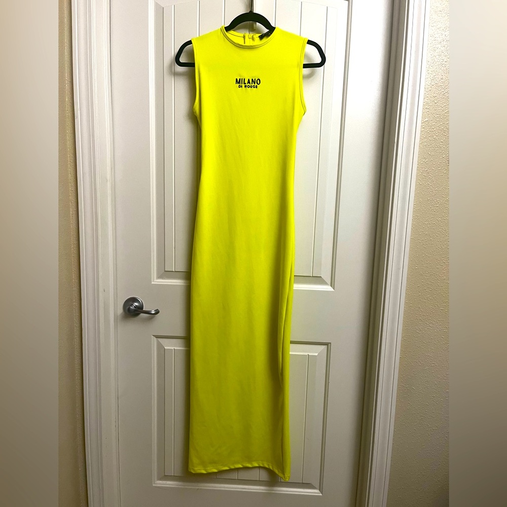 Neon Milano De Rouge Sleeveless Maxi Dress, size M